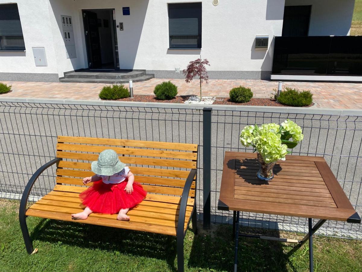 Apartments Dora Sveti Martin Na Muri Luaran gambar