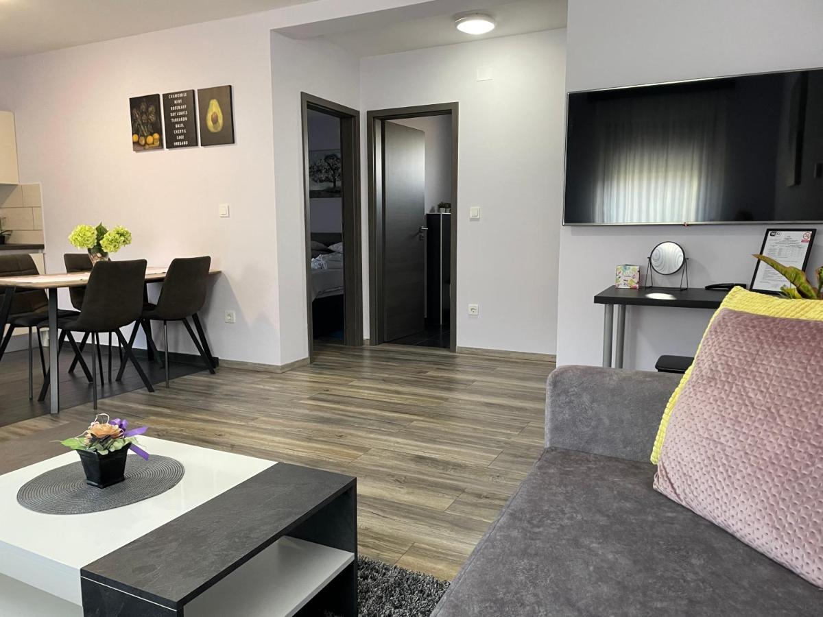 Apartments Dora Sveti Martin Na Muri Luaran gambar
